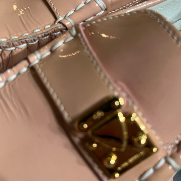 Louis Vuitton Flat Driving Shoes Patent Pink Leather - Picture 4 of 8